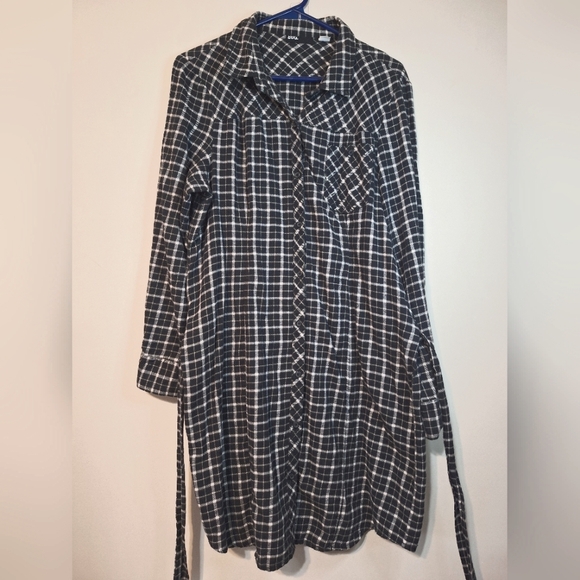 BDG Urban Outfitters Large black white plaid flannel longsleeve t-shirt dress - Picture 4 of 7